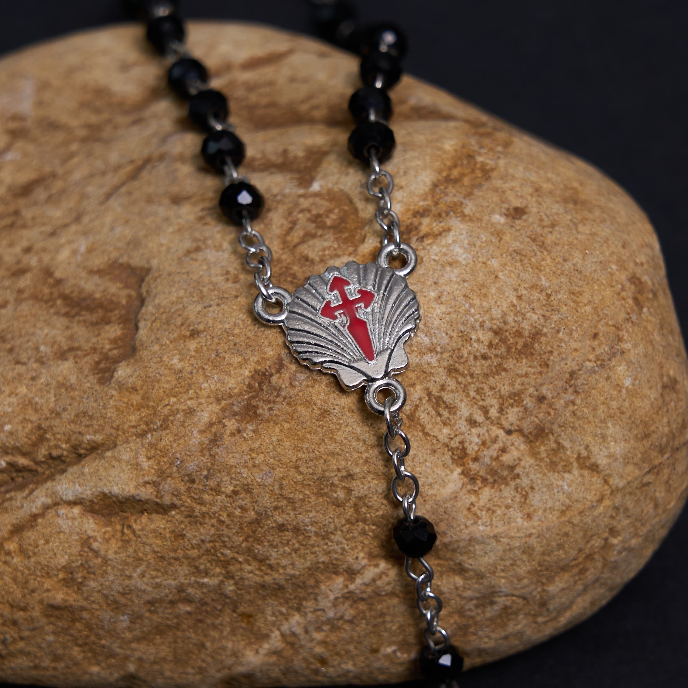 Christiandiscipleshop Crucifix of 6 mm Polyhedron Black Crystal Alloy Chain Rosary