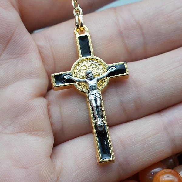 Christiandiscipleshop Natural Agate Rosary with St. Benedict & Crucifix