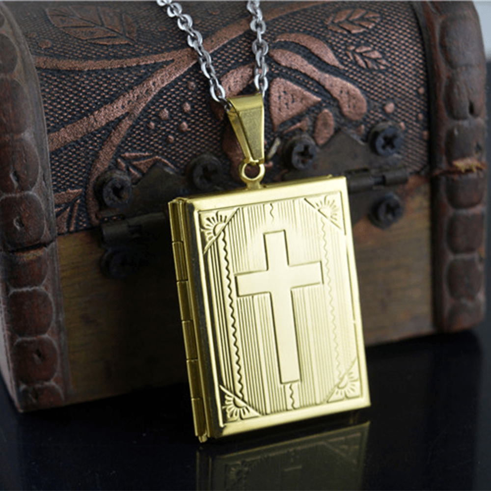 Christiandiscipleshop Practical Style Openable Bible Shape Pendant Necklace